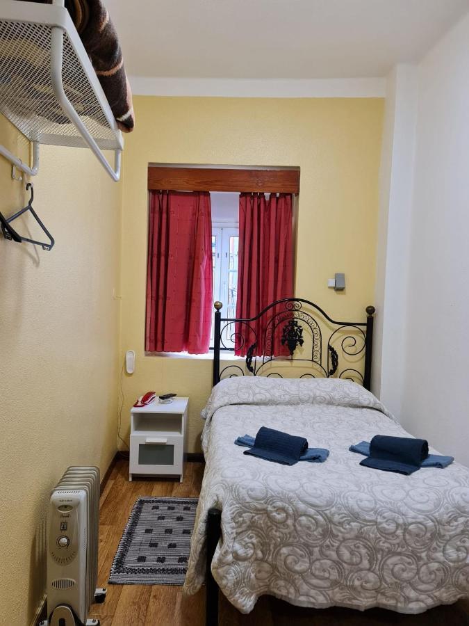 Pensao Residencial Flor Dos Cavaleiros Hotel Lisboa Екстериор снимка